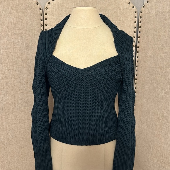 NWOT DARK GREEN KNIT SWEATER - Picture 3 of 4